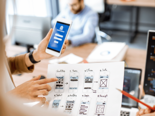 برمجة و تطوير تطبيقات الهاتف